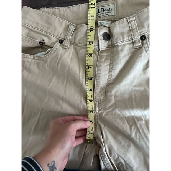 L.L. Bean Tan Classic Fit Straight Leg Khaki Pants Size 12 Petite Classic - Picture 10 of 14